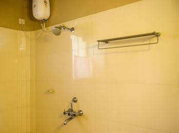 Oyo Rooms Candolim Health Centre Bagian luar foto